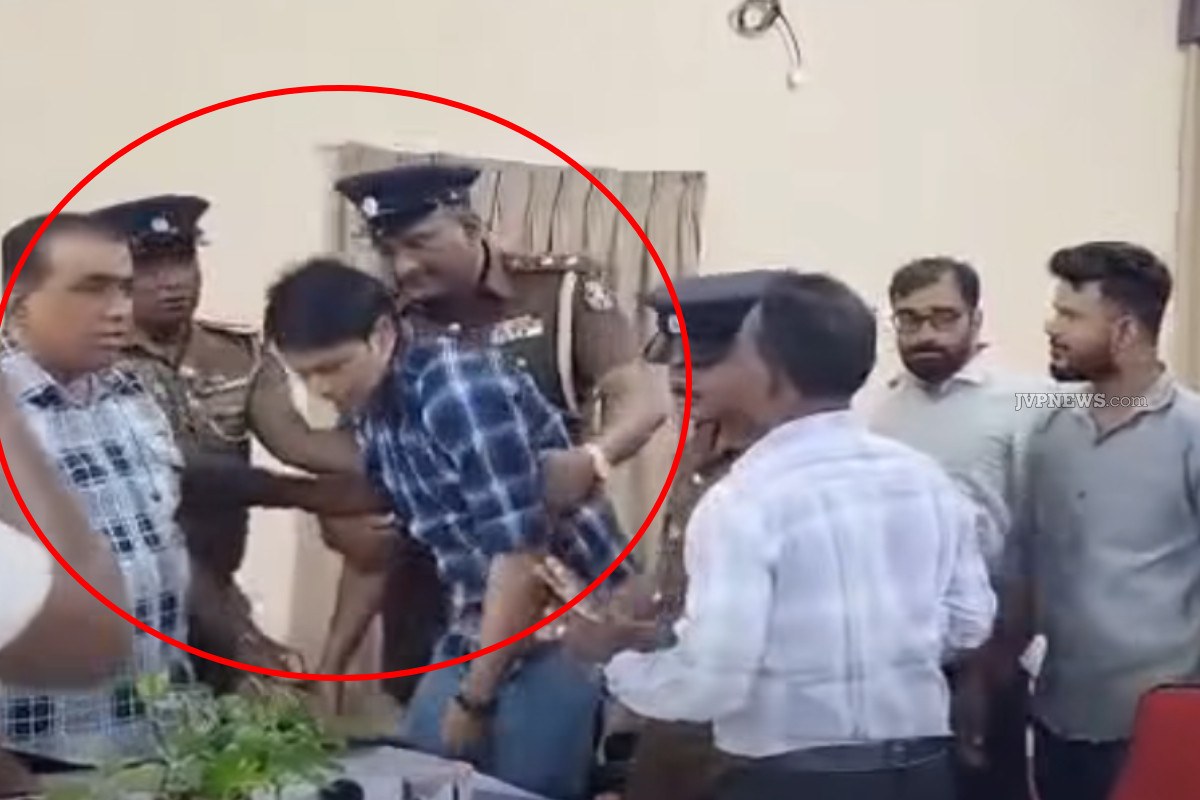 கிளிநொச்சி கூட்டத்தில் அடாவடி செய்த அர்ச்சுனா எம்பி ; இழுத்து வெளியேற்றிய பொலிஸார் ! | Mp Archuna Expelled From The Kilinochchi