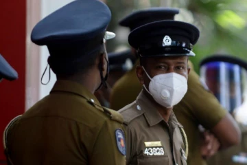 பொலிஸ் அதிகாரிகளிடையே அடிதடி; பதில் பொறுப்பதிகாரி வைத்தியசாலையில் !