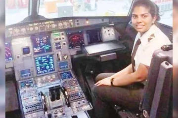 21 வயதில் விமானத்தை இயக்கி வானில் பறந்து சாதித்த கேரளா பெண்!