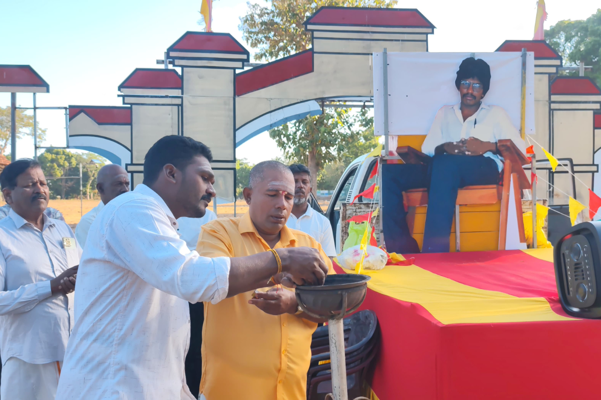 தேராவில் துயிலும் இல்லத்திலிருந்து நல்லூருக்கு புறப்பட்ட திலீபனின் நினைவு ஊர்தி | Thileepan S Memorial Vehicle Mullaitivu To Nallur