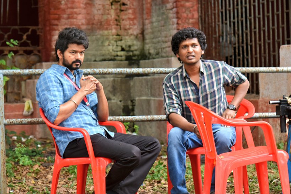 விஜய்யிடம் கதை கூறியுள்ள சூப்பர் ஹிட் திரைப்படத்தின் இளம் இயக்குநர்! வருங்கால கூட்டணி | Young Director To Team Up Vijay