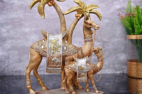 Vastu Tips: ஒட்டக சிலையை வீட்டில் வைப்பதால் இவ்வளவு அதிர்ஷ்டமா? கட்டாயம் தெரிஞ்சிக்கோங்க | Vastu Tips Keep Camel Statue In Your Home Vastu Tips: ஒட்டக சிலையை வீட்டில் வைப்பதால் இவ்வளவு அதிர்ஷ்டமா? கட்டாயம் தெரிஞ்சிக்கோங்க | Vastu Tips Keep Camel Statue In Your Home