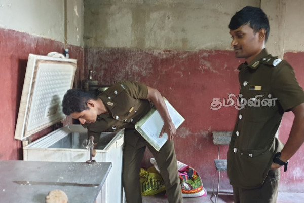 மாங்குளத்தில் சுகாதார சீர்கேட்டுடன் இயங்கிய உணவகங்களுக்கு தண்டம் | Fines For Shops Operating With Unsanitary