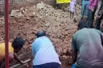 திருவிழாவின் போது இடிந்து விழுந்த கோவில் சுவர் - பரிதாபமாக உயிரிழந்த 9 குழந்தைகள்