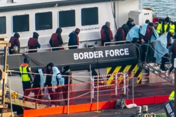 பிரித்தானியாவுக்குள் நுழைய முயற்சித்த புலம்பெயர்ந்தோருக்கு நேர்ந்த கதி