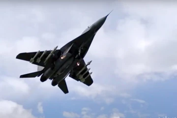 போர் விமானத்தை அனுப்பி பயணிகள் விமானத்தை தரையிறக்கிய பெலாரஸ்!