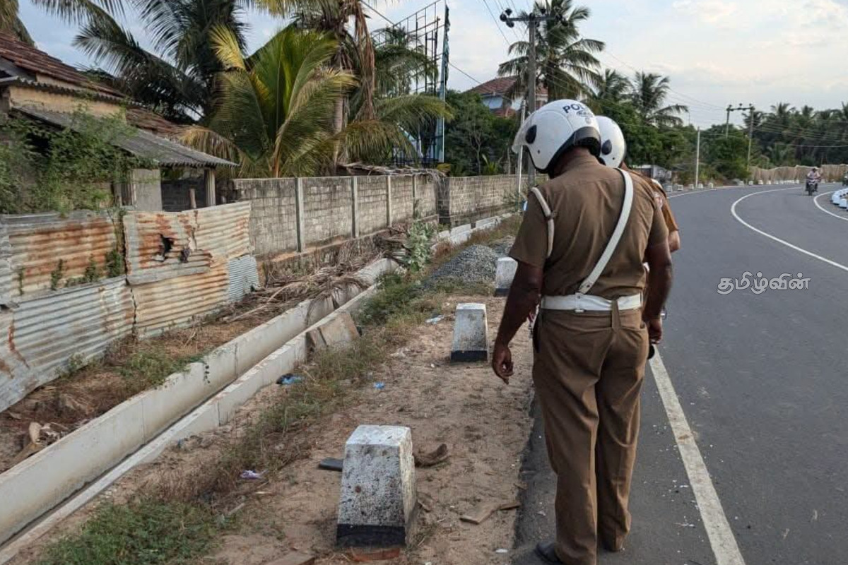வேகக்கட்டுப்பாட்டை இழந்த முச்சக்கரவண்டி : ஒருவர் உயிரிழப்பு - நால்வர் படுகாயம் | Ampara Three Wheel Accident Women Death