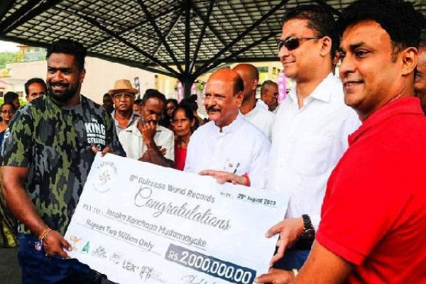 8 வது உலக கின்னஸ் சாதனையை படைத்த இலங்கையர்! | Sri Lankan Created The 8Th World Guinness Record