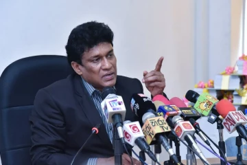 கூட்டணியில் இருந்து வேலுகுமார் வெளியேற்றப்படவில்லை