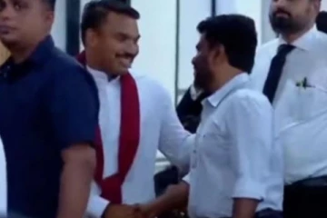 இலங்கையில் பிடியாணை; ஜனாதிபதி அனுரவுடன் விமானத்தில் பறந்த நாமல் ராஜபக்ஷ