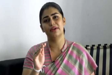 ஹிருணிகாவின் வீட்டின் மீது மலக்கழிவு வீச்சு