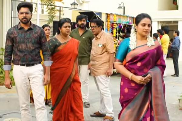 Siragadikka Aasai: அடுத்த லெவலுக்கு சென்ற மீனா... கெத்தாக வந்து விஜயாவிற்கு பதிலடி கொடுத்த ரோகினி | Siragadikka Aasai Meena Open New Flower Shop