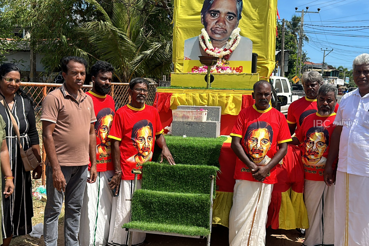 அன்னை பூபதியின் நினைவு ஊர்திக்கு வவுனியா மக்கள் அஞ்சலி | Vavuniya Peoples Pay Tribute To The Annai Poopathy