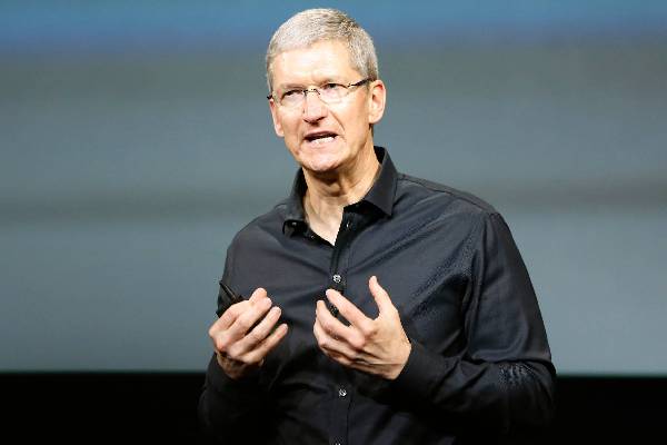 ஆப்பிள் தலைமை நிர்வாகி பொறுப்பில் இருந்து விலகும் டிம் குக் | Tim Cook To Step Down ஆப்பிள் தலைமை நிர்வாகி பொறுப்பில் இருந்து விலகும் டிம் குக் | Tim Cook To Step Down