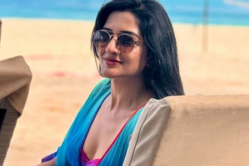 நடிகை விமலா ராமன் ஹாட் பீச் போட்டோஷூட்