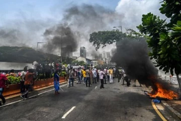 இலங்கை வன்முறை சம்பவம் -   8 பேர் உயிரிழப்பு , 219 பேர் படுகாயம்!