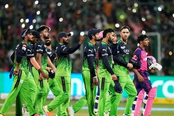 விராட்கோலி, வனிந்து ஹசரங்க உள்ளிட்ட பெங்களூர் வீரர்களுக்கு அபராதம்! | Rcb Team Players Fined Rr Vs Rcb Match Ipl 2023