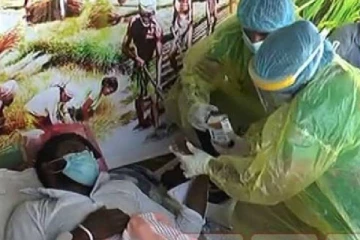 மனித-யானை மோதலுக்கு தீர்வு காணக்கோரி உணவுத்தவிர்ப்பில் ஈடுபட்டுள்ள விவசாயிகள் வைத்தியசாலையில் அனுமதி