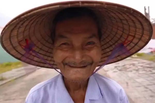 62 வருடங்கள் தூங்காமல் உயிர்வாழும் விவசாயி! அறிவியலுக்கே சவால்விடும் வினோதமான காரணம் | The Farmer Who Has Not Slept For 62 Years 62 வருடங்கள் தூங்காமல் உயிர்வாழும் விவசாயி! அறிவியலுக்கே சவால்விடும் வினோதமான காரணம் | The Farmer Who Has Not Slept For 62 Years