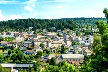 பிரான்ஸின் புகழ்பெற்ற கிராமத்துக்கு 2 மி. யூரோக்களை எழுதி வைத்த வெளிநாட்டு மனிதர்! நெகிழவைக்கும் வரலாற்று பின்னணி