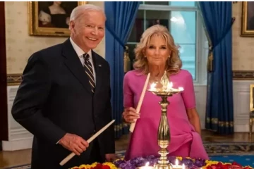 வெள்ளை மாளிகையில் தன் மனைவியுடன் தீபாவளியை கொண்டாடிய அமெரிக்க அதிபர்