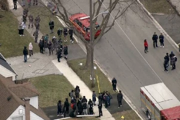 கனடாவில் பாடசாலைக்குள் புகுந்து துப்பாக்கிச் சூடு: பட்டப்பகலில் கொடூர சம்பவம்