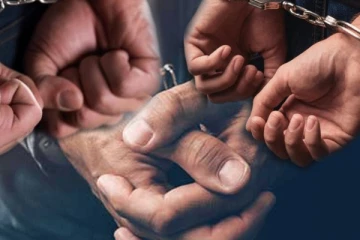 පිරිසක් එකතු වෙලා ධාතුසේන රජතුමාගේ ඔටුන්න හොයලා..