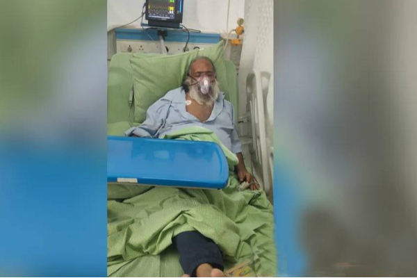 சிம்பு தனுஷ் பட  நடிகர் மருத்துவமனையில் அனுமதி! வெளியான புகைப்படம்; பதறிய ரசிகர்கள் | Director Gm Kumar Admitted To Hospital