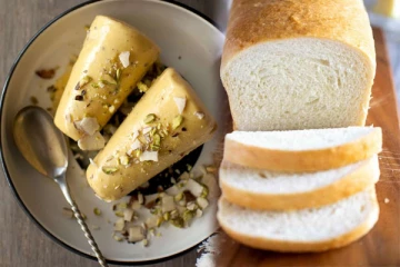 ஒரு துண்டு பாண் போதும்...! வாயில் வைத்தவுடன் கரையும் குல்பி செய்யலாம்