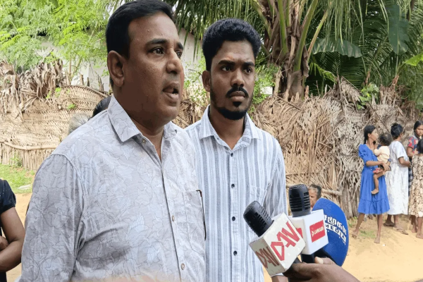 மக்கள்மீது பொய்யான வழக்குகள் பதியும் நெல்லியடி பொலிஸார் | False Cases Complaint Against Nelliyadi Police மக்கள்மீது பொய்யான வழக்குகள் பதியும் நெல்லியடி பொலிஸார் | False Cases Complaint Against Nelliyadi Police