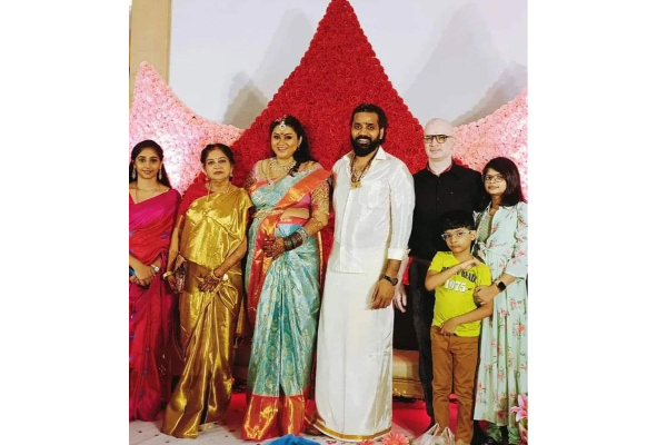 தற்கொலை செய்ய நினைத்த நடிகை! வளைகாப்பில் நிறைமாத கர்ப்பிணியாக ஜொலிக்கும் புகைப்படம் | Bigg Boss Namitha Baby Shower Photos Viral தற்கொலை செய்ய நினைத்த நடிகை! வளைகாப்பில் நிறைமாத கர்ப்பிணியாக ஜொலிக்கும் புகைப்படம் | Bigg Boss Namitha Baby Shower Photos Viral