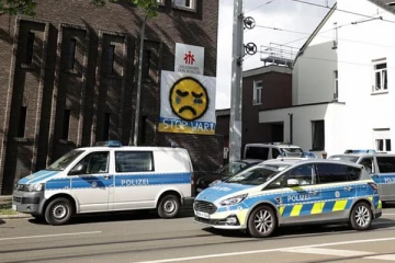 ஜேர்மன் நகரமொன்றில் முறியடிக்கப்பட்ட நாஸி தீவிரவாத தாக்குதல்: 16 வயது மாணவன் வீட்டில் கிடைத்த பயங்கர ஆயுதங்கள்