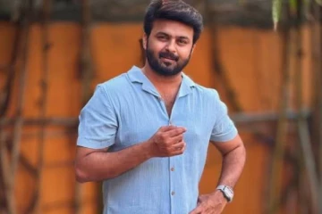 பாண்டியன் ஸ்டோர்ஸ் சீரியல் பிரபலம் வெங்கட் ஸ்டைலிஷ் புகைப்படங்கள்