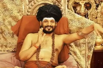 செல்ஃபி மட்டும் அனுப்புங்க... பக்தைகளுக்கு புதிய வேண்டுகோள் விடுத்த நித்தியானந்தா!