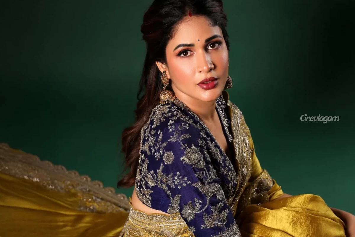 தமிழ் இயக்குனர் செய்த செயல், தவறான செய்தி வந்தது.. கதறி கதறி அழுத நடிகை லாவண்யா திரிபாதி! | Lavanya Tripathi Cried News After Exit Tamil Film