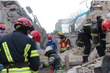 යුක්‍රේන පාසලකට මිසයිල ප්‍රහාරයක්..!