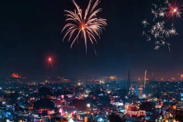 இந்தியாவில் உற்சாகமாக கொண்டாடப்படும் தீபாவளி தோன்றியதற்கான சுவாரஸ்ய கதை!