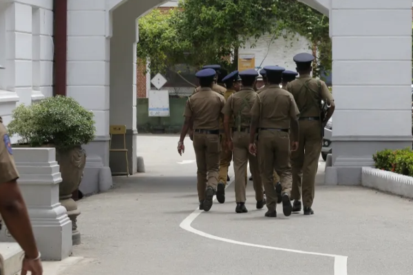 போதைப்பொருளுடன் சிக்கிய தம்பதி! | A Couple Caught With Drugs