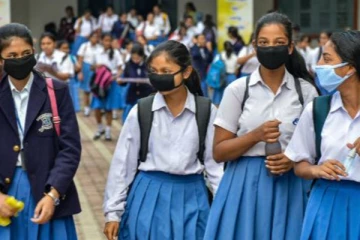 7 மாணவிகளுக்கு கொரோனா உறுதி - தனியார் பள்ளி மூடல்