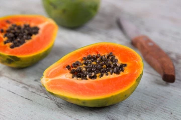 பப்பாளியை அதிகம் எடுத்து கொண்டால் இந்த பேராபத்துக்களை ஏற்படுத்துமாம்? ஜாக்கிரதையாக இருங்க