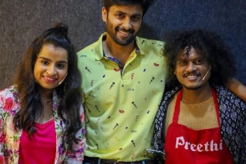 குக்வித் கோமாளி 2 பிரபலங்களுக்கு இவ்வளவு சம்பளமா? அதுவும் புகழுக்கு இவ்வளவு தானாம்?