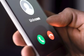 தொலைபேசி அழைப்பால் பறிபோன பெரும் தொகை பணம்!