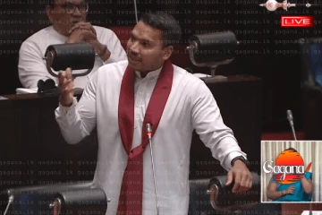 මෙතන ඇවිත් කිචිබිචි ගාන්න එපා හලෝ.. අහිංසක ජීවිතයින් පස් කන්දට යටවුණේ.. - නාමල්ගෙන් දැඩි ආන්දෝලනයක්