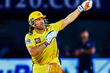 டி20 வரலாற்றில் முதல் வீரர் - எம்.எஸ்.தோனி படைத்த மாபெரும் சாதனை!