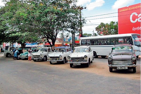 யாழில் வாடகைக்கார் கொடுத்தவர் ; வாங்கியவரிடம் ஈடுவைத்த நபர்; சிஐடி இடம் சிக்கிய மூவர்! | Cit Three Trapped Jaffna