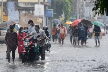 அடித்து வெளுக்கப்போகும் கனமழை; எங்கெல்லாம் பாருங்க.. கவனம்!