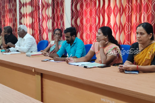 வவுனியாவில் சனசமூக நிலையங்களிற்கு காசோலை வழங்கி வைப்பு | Cheque Deposit To Community Centers In Vavuniya வவுனியாவில் சனசமூக நிலையங்களிற்கு காசோலை வழங்கி வைப்பு | Cheque Deposit To Community Centers In Vavuniya