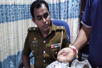 ஒரு கோடி ரூபாவிற்கும் அதிக பெருமதியுடைய ஐஸ் போதைப்பொருளுடன் இருவர் கைது (Photos)