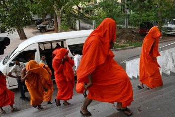 காவி உடைக்குள் கள்ளத்தனம் ; 22 தேரர்களுக்கு தடுப்புக் காவல்; நீதிமன்றம் உத்தரவு