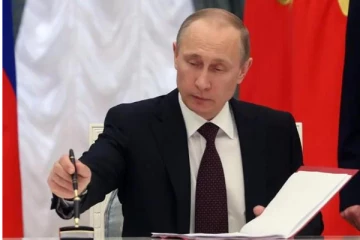 உக்ரைன் போர்! ரஷ்யாவுடன் இணைப்பு: அரசாணையில் கையெழுத்திட்டார் விளாடிமிர் புடின்